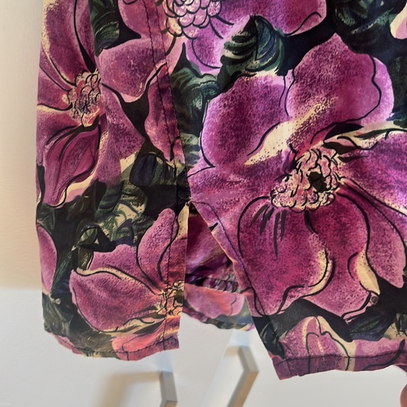 Vintage Silk Short Sleeve Blouse with Flowers - Picture 3 of 3